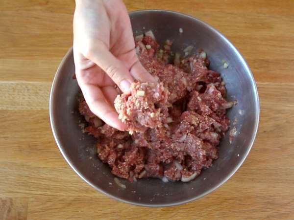 Beyaz soslu Ikea köfte - Hazırlık adım 2