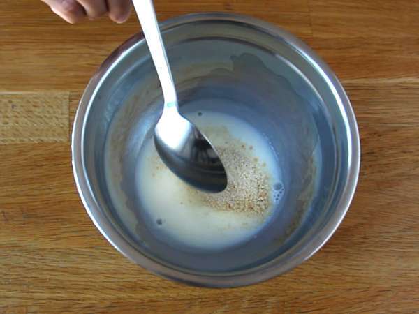 Mozzarella peyniri ile doldurulmuş dana köfte - Hazırlık adım 1