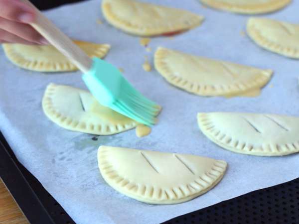Reçelli tatlı hamur işleri - Hazırlık adım 8