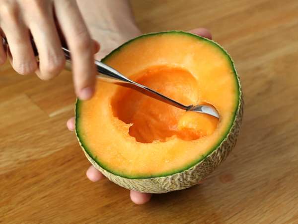 Kavun üzerine kavun salatası - Hazırlık adım 1