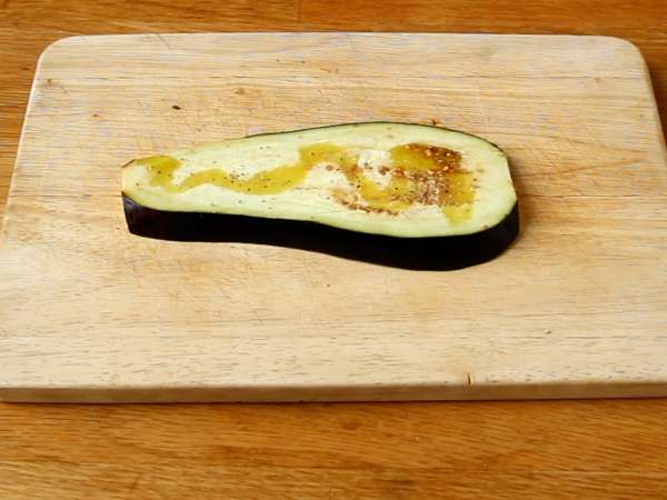 Patlıcanlı parmigiana ruloları - Hazırlık adım 1