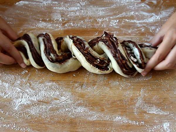 Çikolatalı ve fındıklı babka brioche - Hazırlık adım 7