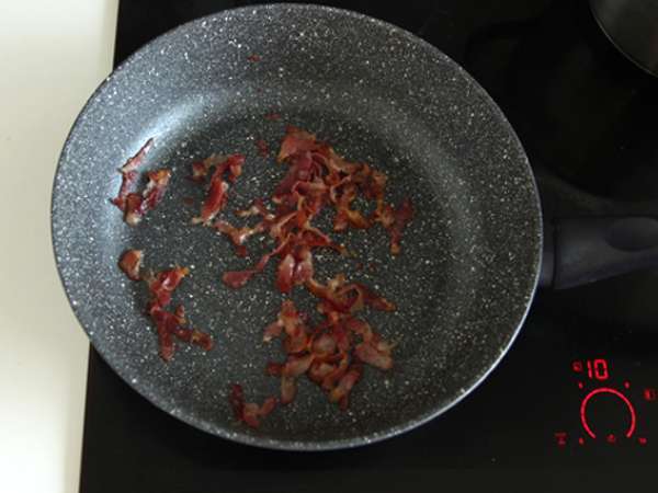 İncir ve pancetta ile makarna - Hazırlık adım 1