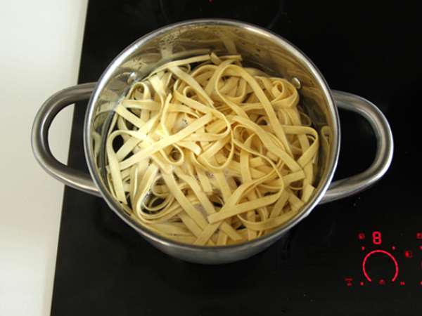 İncir ve pancetta ile makarna - Hazırlık adım 3