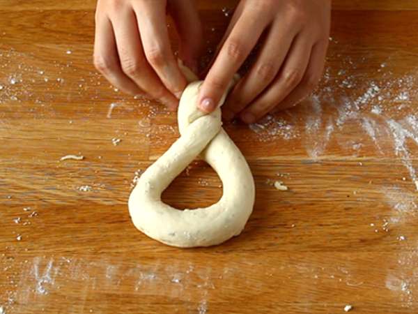 Mozzarella ve biberiyeli krakerler - Hazırlık adım 5