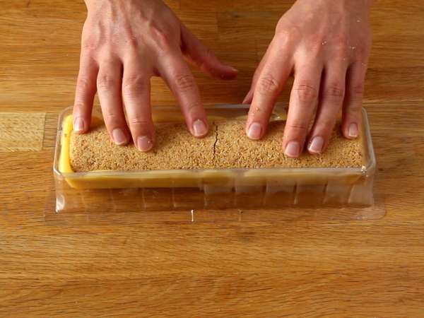 Limonlu beze turtası kütüğü - Hazırlık adım 10