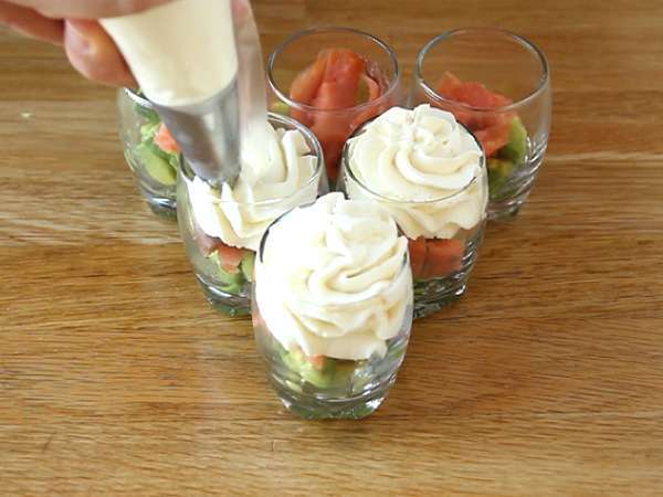 Somon füme ve avokado verrines - Hazırlık adım 5