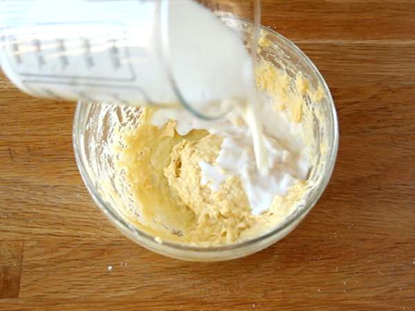 Beşamel sos, peynir ve jambon ile doldurulmuş krep - Hazırlık adım 2