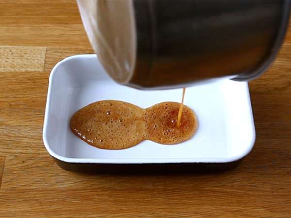 Mikrodalgada 8 dakikada hindistan cevizli muhallebi - Hazırlık adım 1