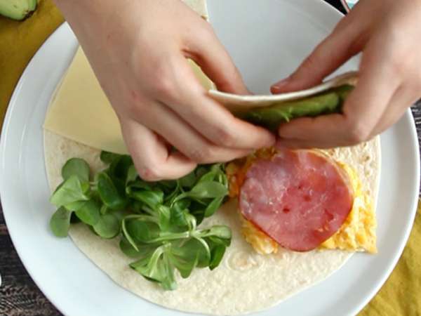 Brunch tarzı kızarmış dürüm - Tortilla Wrap Hack - Hazırlık adım 4