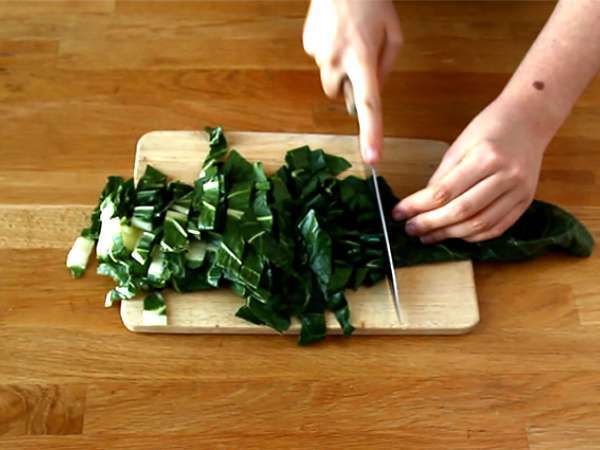 Afrika çorbası: domates, yer fıstığı ve pazı - Afrika Yer Fıstığı çorbası - Hazırlık adım 1