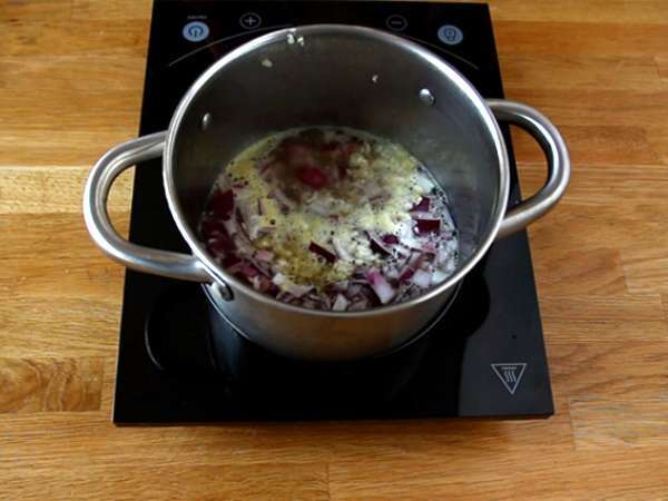 Afrika çorbası: domates, yer fıstığı ve pazı - Afrika Yer Fıstığı çorbası - Hazırlık adım 2