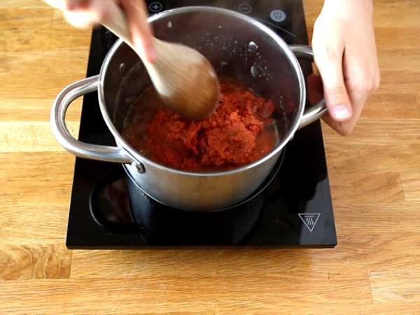 Afrika çorbası: domates, yer fıstığı ve pazı - Afrika Yer Fıstığı çorbası - Hazırlık adım 3