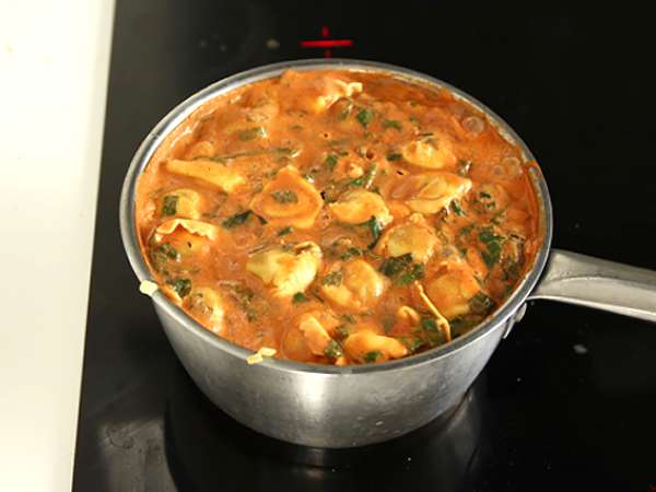 Tortellini çorbası - Hazırlık adım 6