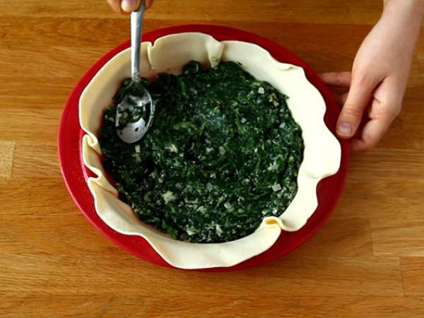 Ispanak, ricotta ve yumurtalı börek - İtalyan Torta Pasqualina - Hazırlık adım 4