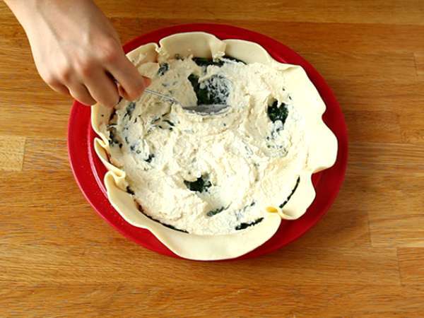 Ispanak, ricotta ve yumurtalı börek - İtalyan Torta Pasqualina - Hazırlık adım 5