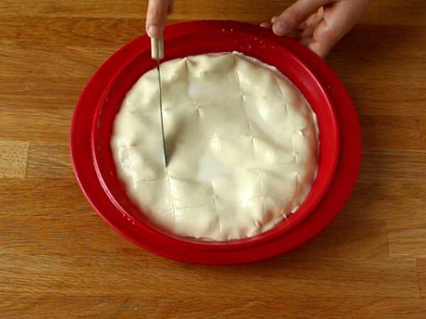 Ispanak, ricotta ve yumurtalı börek - İtalyan Torta Pasqualina - Hazırlık adım 7