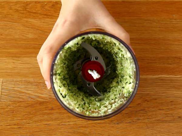 Kabak ve beyaz peynir köftesi - Hazırlık adım 1