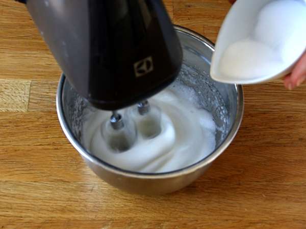 Ev yapımı peynirli kek - Hazırlık adım 5