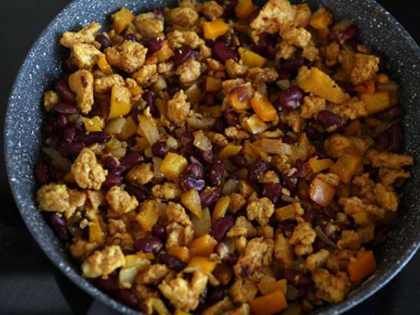 Dokulu soya proteinli vejetaryen fajita - Hazırlık adım 3