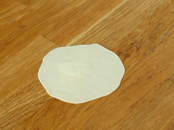 Tavuklu, havuçlu ve mantarlı Gyozas - Hazırlık adım 7