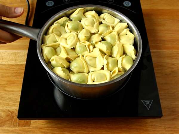 Tortellini ve pesto salatası - Hazırlık adım 1