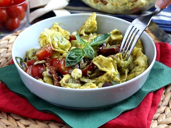 Tortellini ve pesto salatası - Hazırlık adım 5