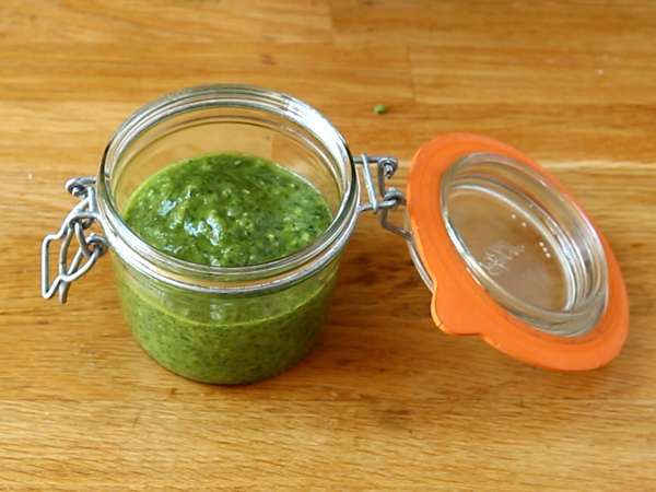Ev yapımı yeşil pesto - pesto alla genovese - Hazırlık adım 3