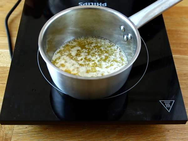 Ev yapımı bademli kek - Hazırlık adım 1