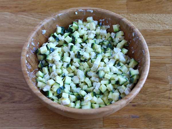 Kabak, keçi peyniri ve limon salatası - Hazırlık adım 4