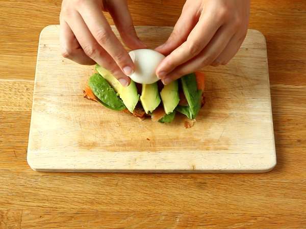 Kruvasanlı brunch sandviçi - Hazırlık adım 4