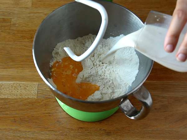 8 telli örgülü topuzlar - Hazırlık adım 2