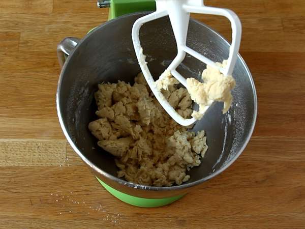 Rustik şeftalili ve biberiyeli tart - Hazırlık adım 2