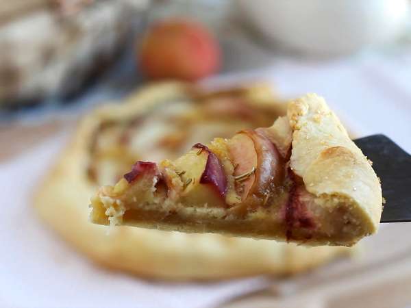 Rustik şeftalili ve biberiyeli tart - Hazırlık adım 8