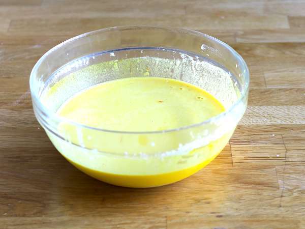 Calamares a la romana - hamurda pane edilmiş kalamar - Hazırlık adım 1