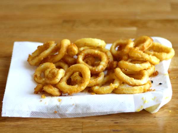 Calamares a la romana - hamurda pane edilmiş kalamar - Hazırlık adım 4