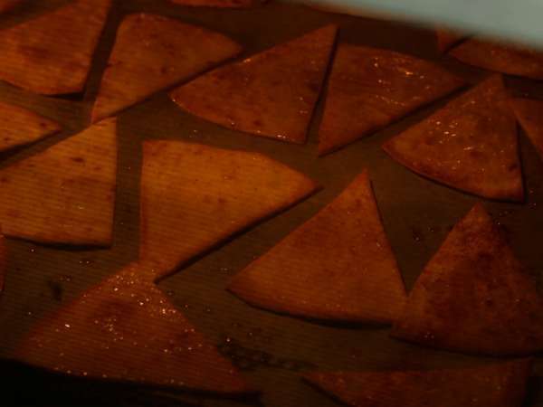 Pico de gallo ve ev yapımı tortilla cipsi - Hazırlık adım 5