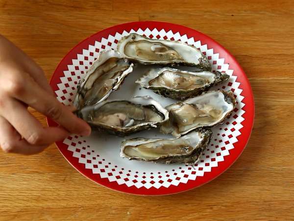 İstiridye ceviche: leche de tigre ve çarkıfelek meyvesi - Hazırlık adım 1