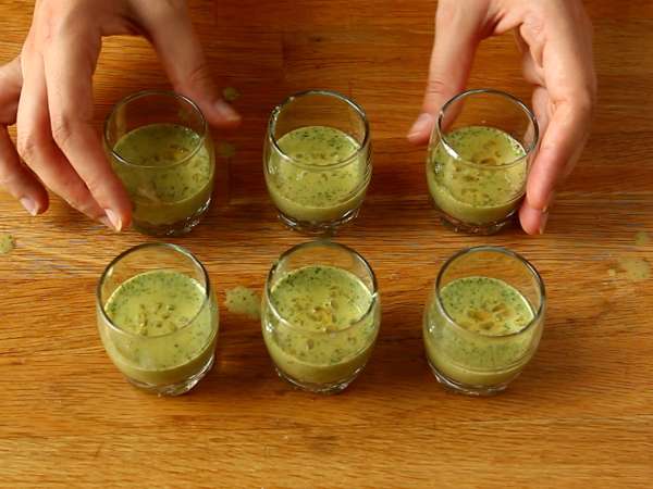 İstiridye ceviche: leche de tigre ve çarkıfelek meyvesi - Hazırlık adım 4