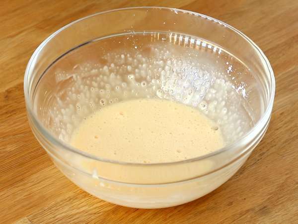 Vanilyalı pasta kreması ile milföy hamuru kıvrımları - Hazırlık adım 1