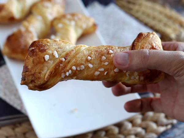 Vanilyalı pasta kreması ile milföy hamuru kıvrımları - Hazırlık adım 9