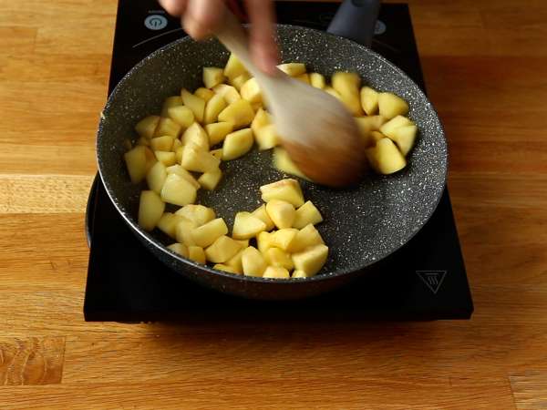 Süper kolay elmalı crumble - Hazırlık adım 2