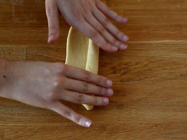 Sevgililer Günü için ekstra yumuşak kalpli çörekler - Hazırlık adım 7