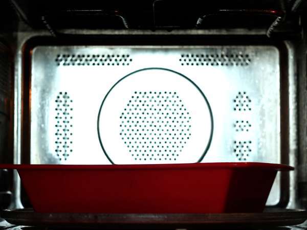 Mikrodalgada 6 dakikada hazır, sadece 3 malzemeli Oreo keki! - Hazırlık adım 4