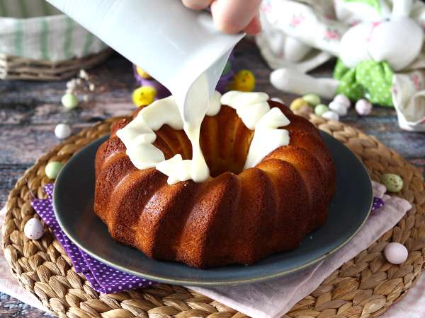 Limonlu ve beyaz çikolatalı Paskalya Bundt keki - Hazırlık adım 7