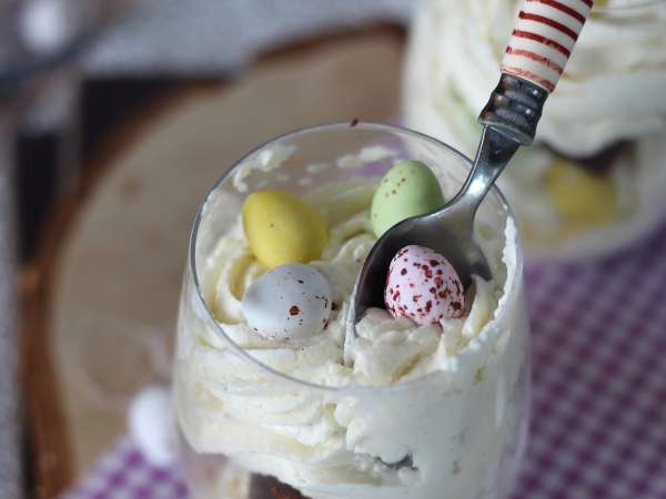 Paskalya brownisi ve krem şantili verrines - Hazırlık adım 7