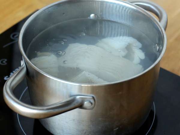 Bacalhau à Brás, kolay ve lezzetli geleneksel bir Portekiz tarifi - Hazırlık adım 1