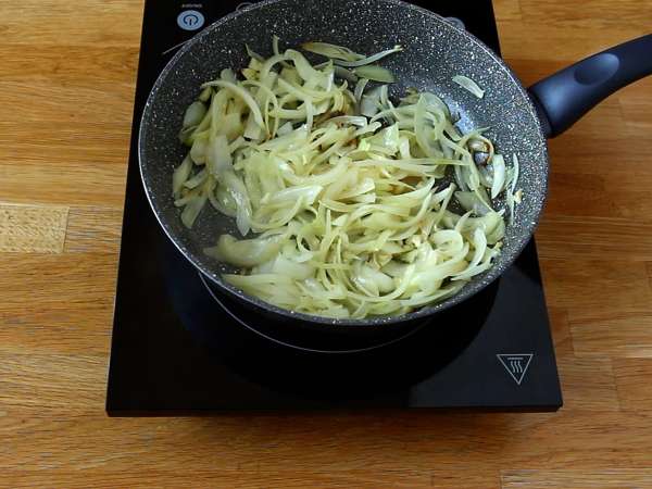 Bacalhau à Brás, kolay ve lezzetli geleneksel bir Portekiz tarifi - Hazırlık adım 4