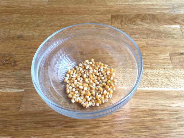 Yağsız mikrodalga patlamış mısır - Hazırlık adım 1