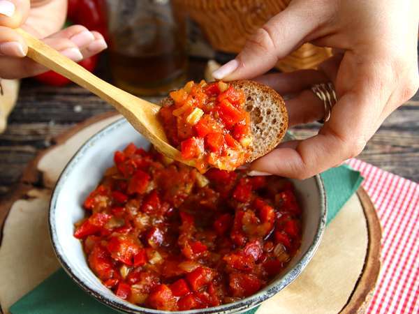 Kolay domates salatası - Hazırlık adım 3